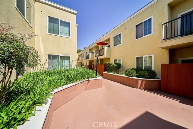 Burbank, CA 91502,300 E Providencia Avenue #211