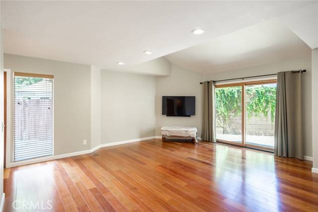 Monrovia, CA 91016,815 S California Avenue #J