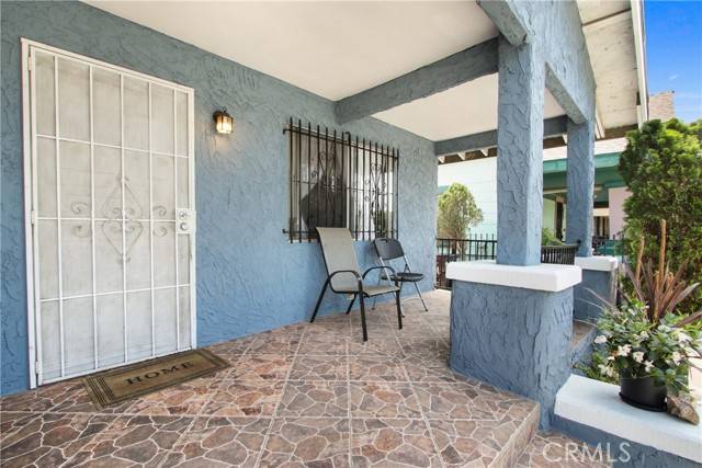 Los Angeles, CA 90037,916 W 53rd ST Street