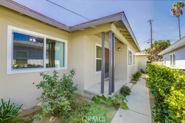 Downey, CA 90241,8716 Buckles Street