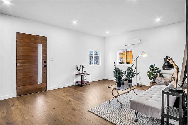 Compton, CA 90220,401 W Poplar Street
