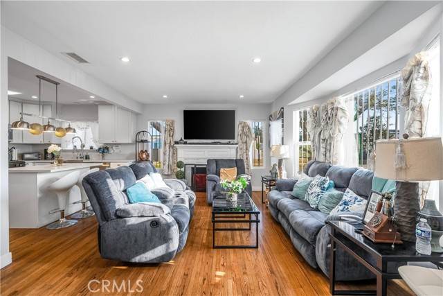 Los Angeles, CA 90047,7726 Dalton Avenue