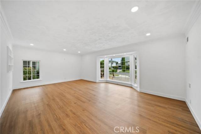 Los Angeles, CA 90019,4431 Victoria Park Place