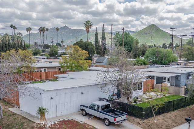 Riverside, CA 92507,414 Iowa Avenue
