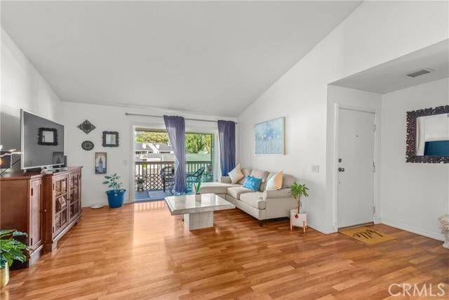 Yorba Linda, CA 92887,6210 Hartford Road #201