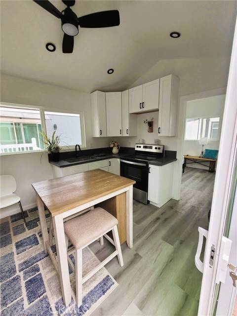 Duarte, CA 91016,1030 Bradbourne #15A
