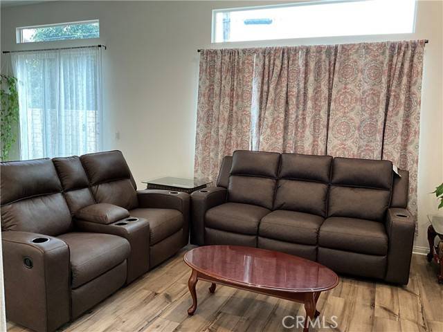 Rialto, CA 92376,365 Huntington Court