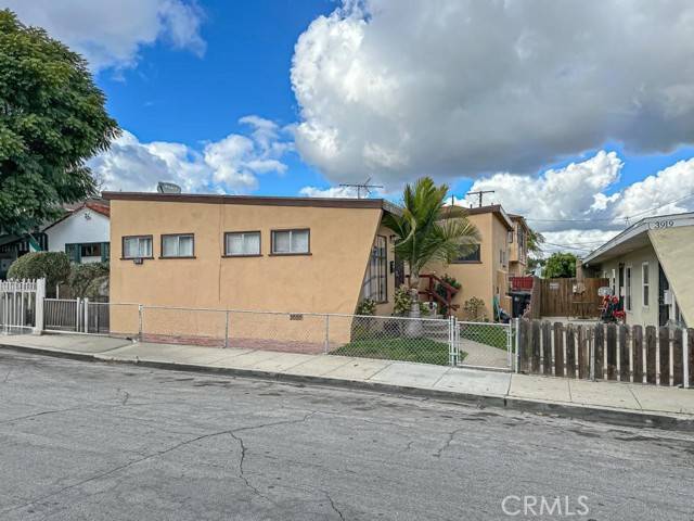 Long Beach, CA 90804,3915 E 11th Street