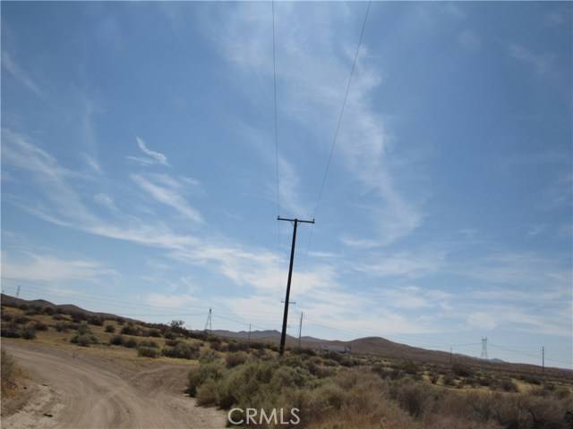 Adelanto, CA 92301,10933 Sierra