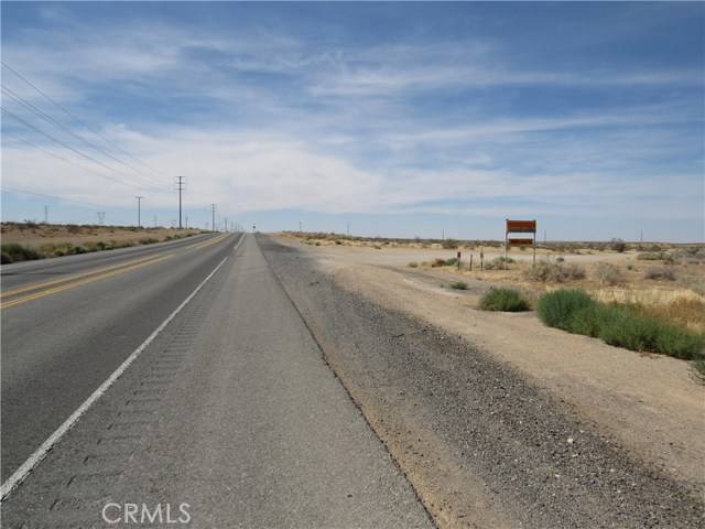 Adelanto, CA 92301,10933 Sierra