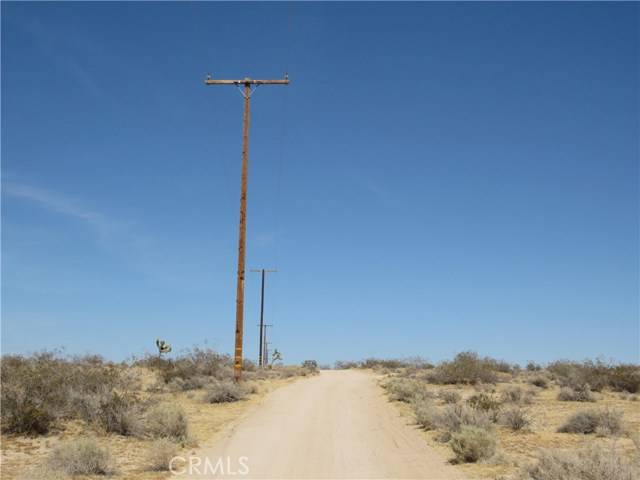 Adelanto, CA 92301,10933 Sierra