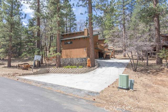 Big Bear City, CA 92314,1609 Columbine Drive