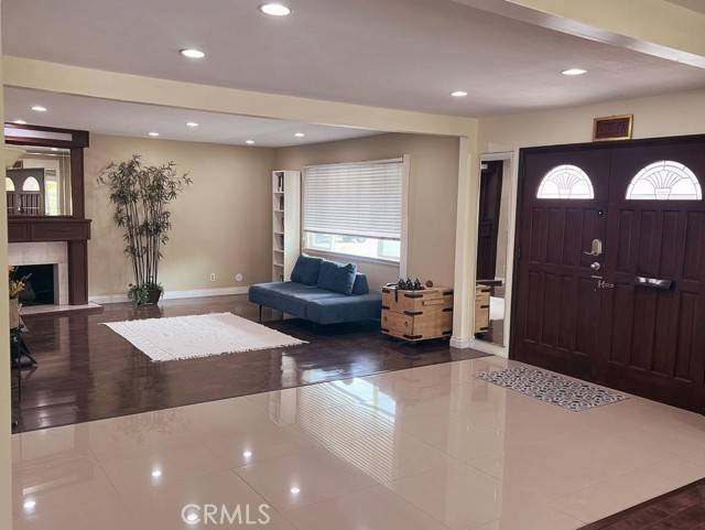 Anaheim, CA 92806,927 S Mancos Place