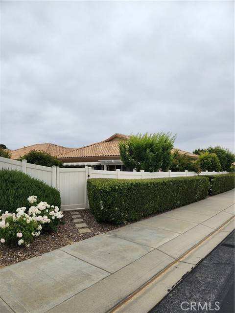 Banning, CA 92220,5902 Royal Troon Court