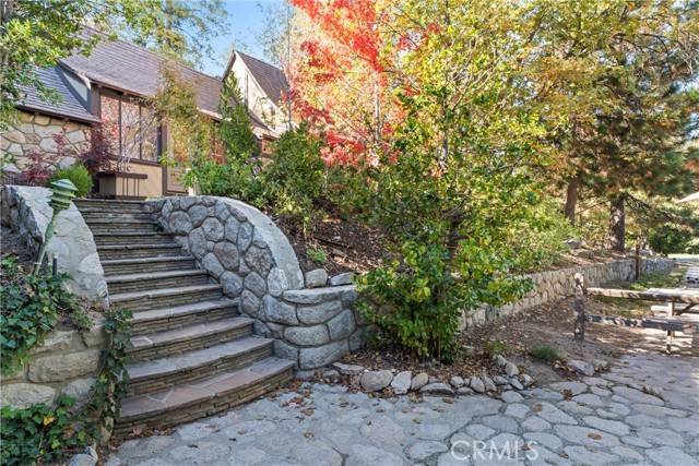 Lake Arrowhead, CA 92352,27625 High Knoll Road #4