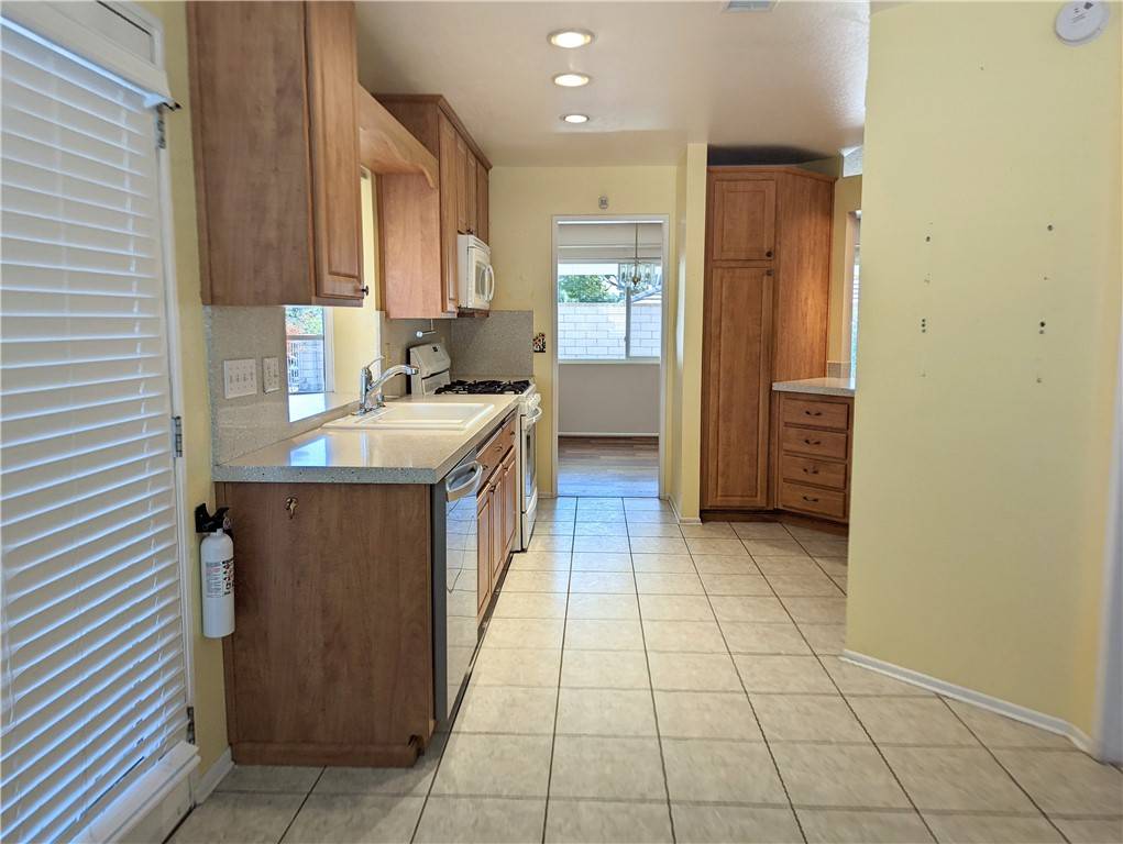 Banning, CA 92220,3560 Red Bluff Lane