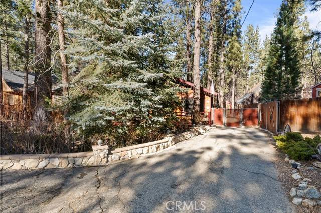 Big Bear City, CA 92314,513 Sugarloaf Boulevard