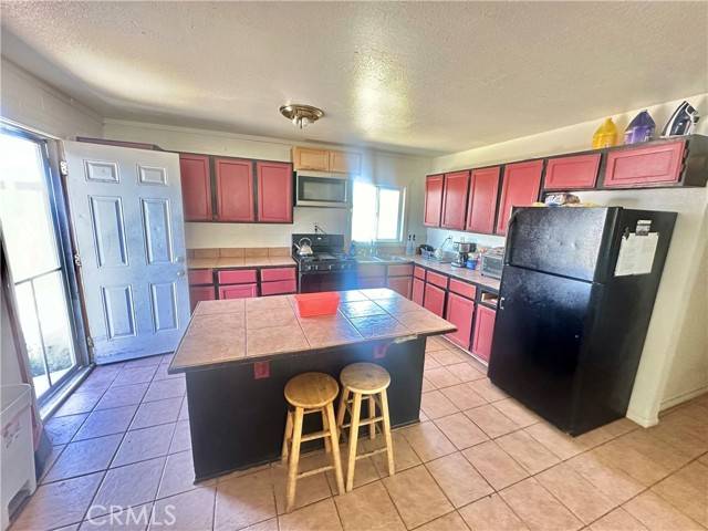 Victorville, CA 92394,17238 Dante Street