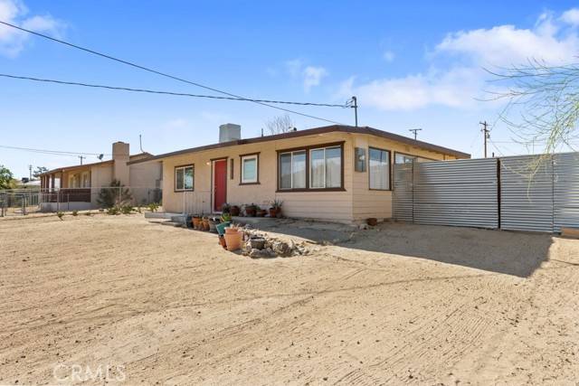 Joshua Tree, CA 92252,61912 Begonia Place