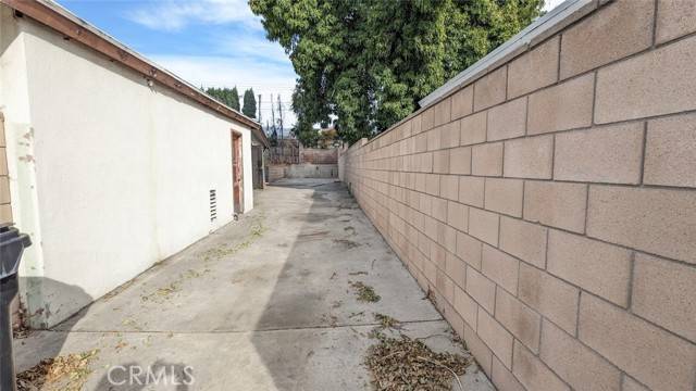 San Bernardino, CA 92404,25630 Byron Street