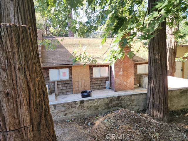 Crestline, CA 92325,23750 Shady Lane