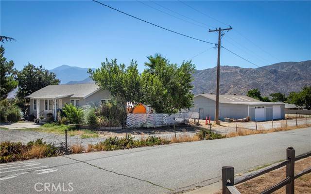 Banning, CA 92220,1574 W Lincoln Street