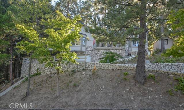 Lake Arrowhead, CA 92352,196 N Fairway Drive