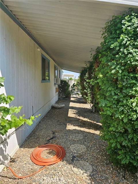 Banning, CA 92220,2200 W Wilson #76