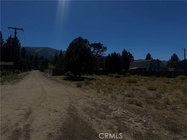 Big Bear City, CA 92314,809 Castle