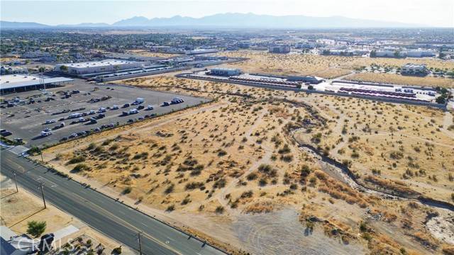 Victorville, CA 92395,1 Balsam