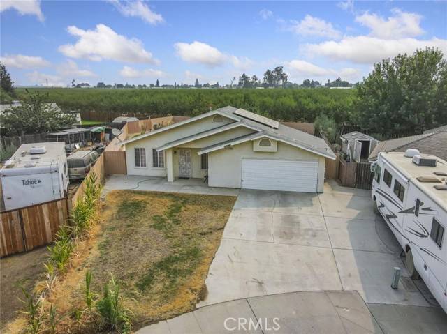 Caruthers, CA 93609,2862 W Lawson Street