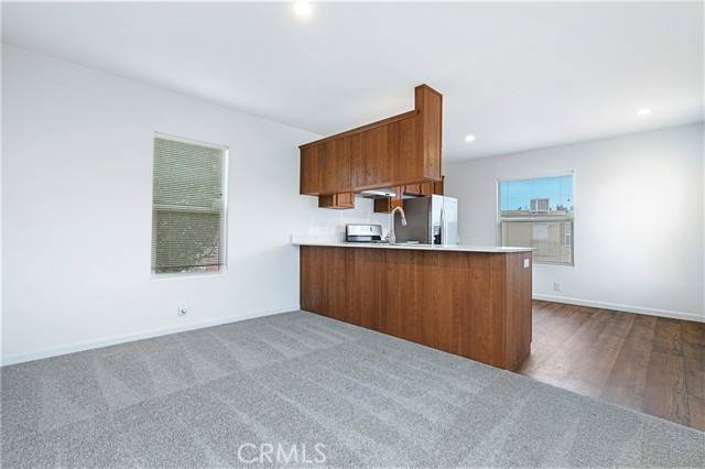 Fresno, CA 93728,1719 W Olive #33