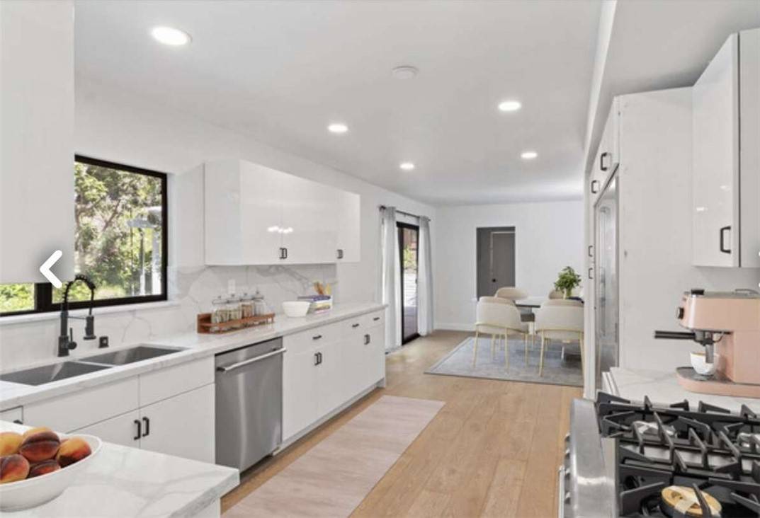 Encino, CA 91436,3448 Ardsley Place