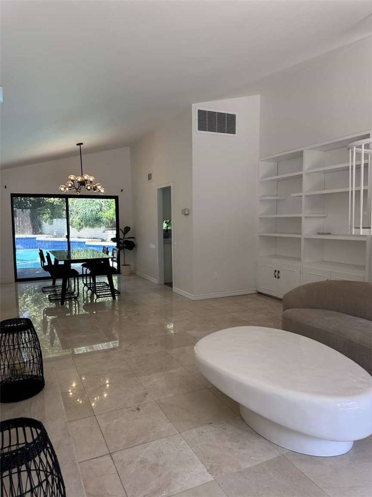 Encino, CA 91436,3448 Ardsley Place