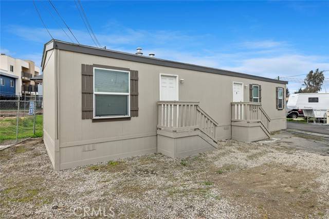 Fresno, CA 93728,1719 W Olive #31