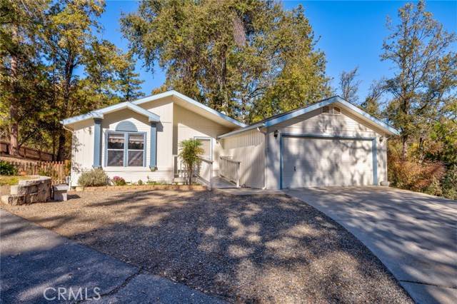 Oakhurst, CA 93644,43555 Highway 41 #A3