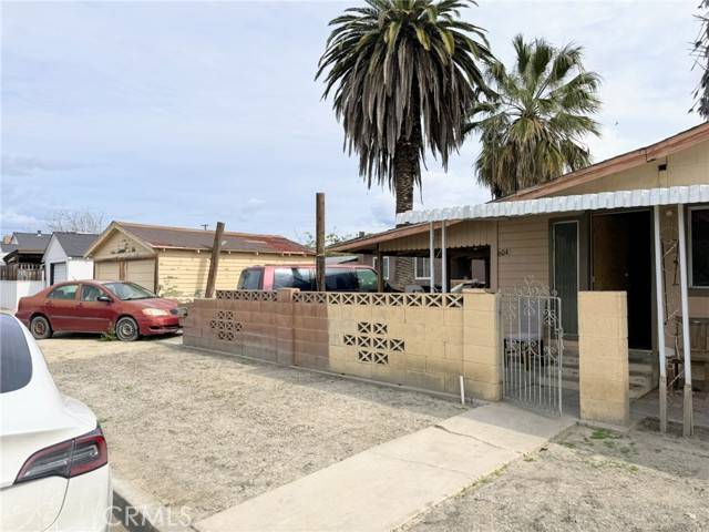 CA 93668,6043 Juanche Avenue
