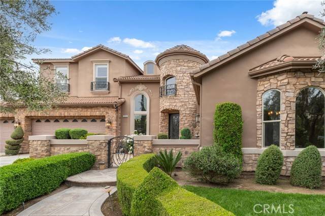 Fresno, CA 93722,4918 W Bluff Avenue