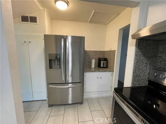 Fresno, CA 93706,161 W Larsen Avenue