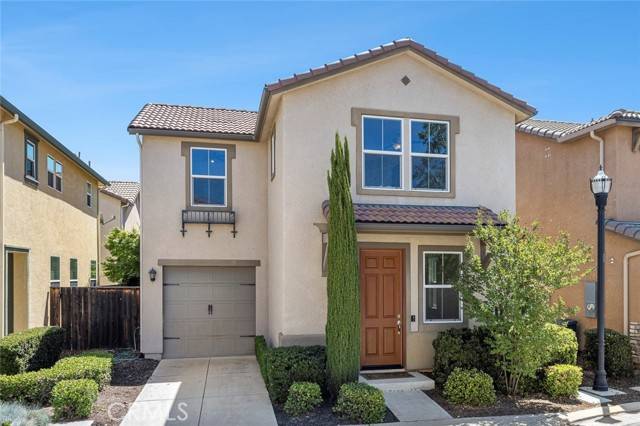 Clovis, CA 93619,1587 N Strada Way