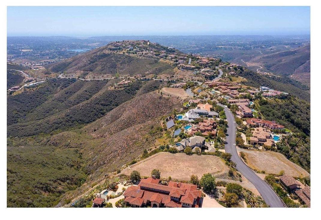 Rancho Santa Fe, CA 92067,18347 Via Ambiente