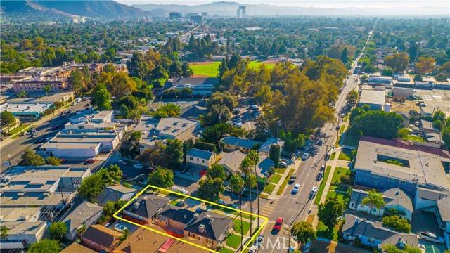 Burbank, CA 91506,1004 W Clark Avenue