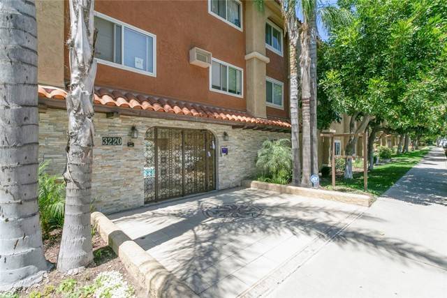 Glendale, CA 91214,3220 Altura Avenue #215