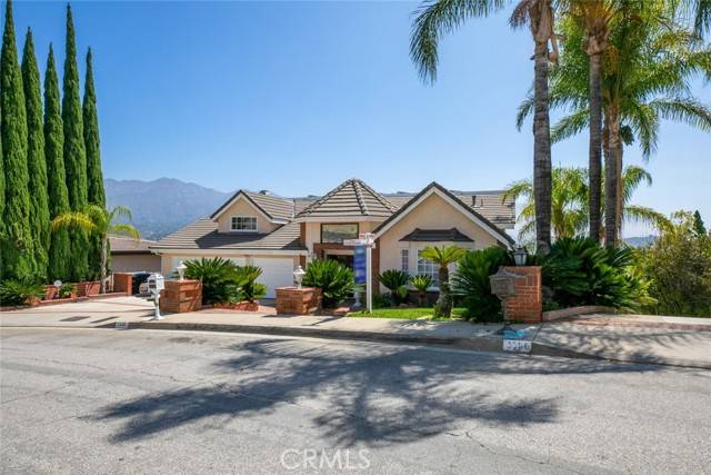 Glendale, CA 91208,3390 Oakmont View Drive