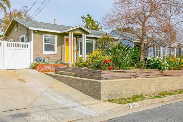 La Crescenta, CA 91214,3653 3rd Avenue