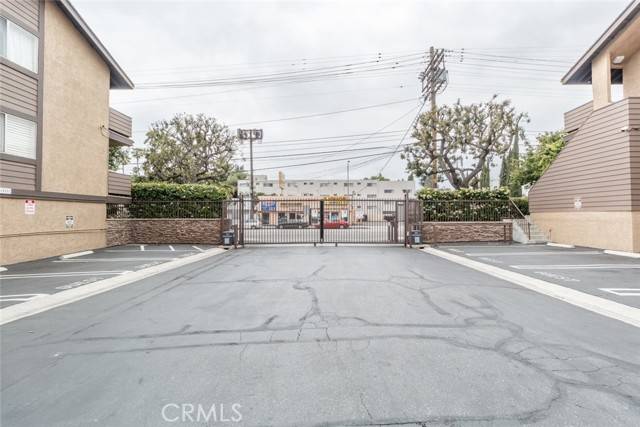 Van Nuys, CA 91405,14829 Sherman Way #7