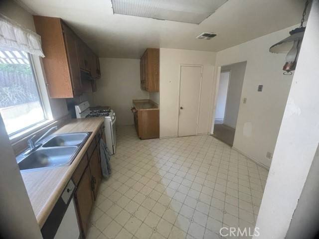 Sun Valley, CA 91352,8550 Norris Avenue