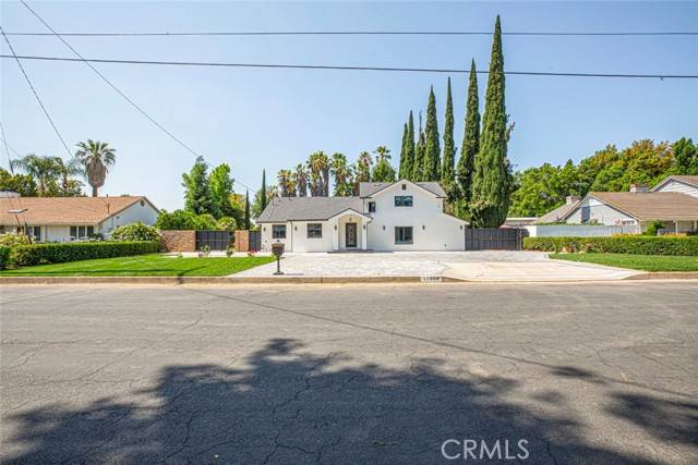 Sherwood Forest, CA 91325,17800 Raymer Street