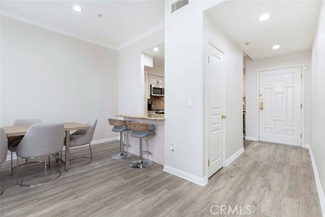 Glendale, CA 91207,400 Cameron Place #105