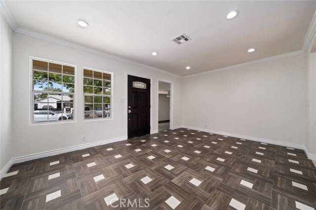 Panorama City, CA 91402,7946 Hazeltine Ave